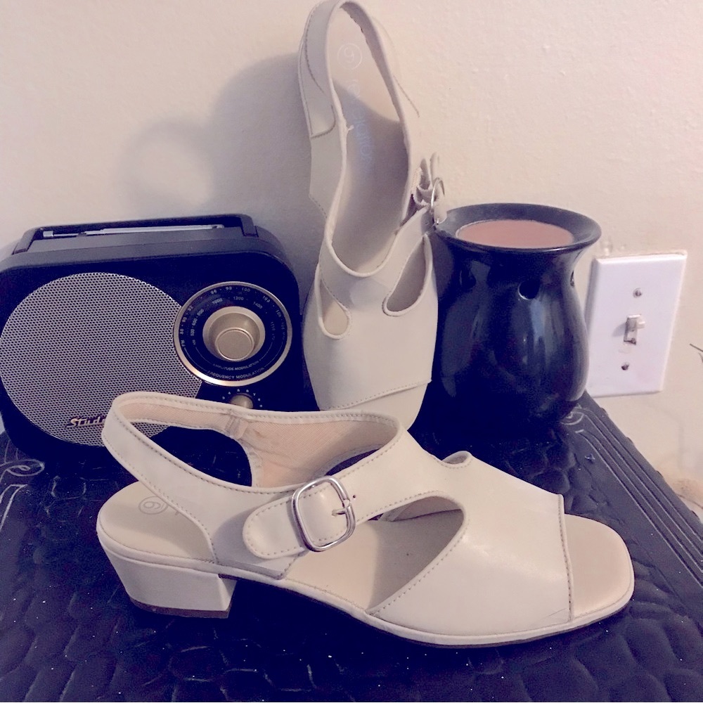 Sas sy cream sandal